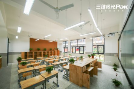 三雄極光“請(qǐng)來(lái)”匡衡 講好開學(xué)第一課