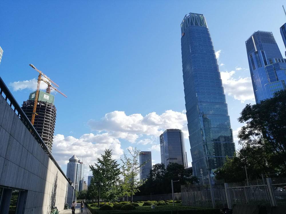長(zhǎng)續(xù)航大內(nèi)存，華為麥芒7帶你體驗(yàn)AI拍攝的樂趣