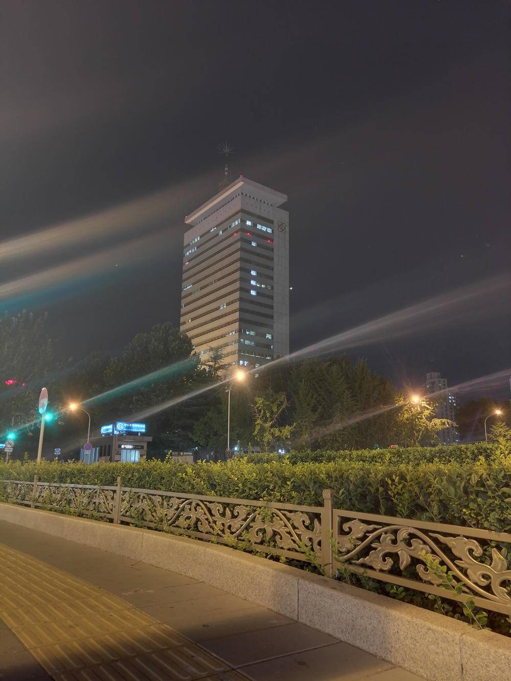 長(zhǎng)續(xù)航大內(nèi)存，華為麥芒7帶你體驗(yàn)AI拍攝的樂趣