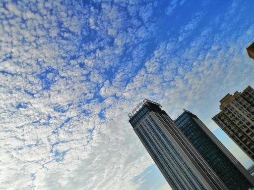 “小保時(shí)捷”華為麥芒7，不止于四攝全面屏