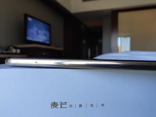 全面屏+四鏡頭手機(jī)，麥芒7值得入手嘛？