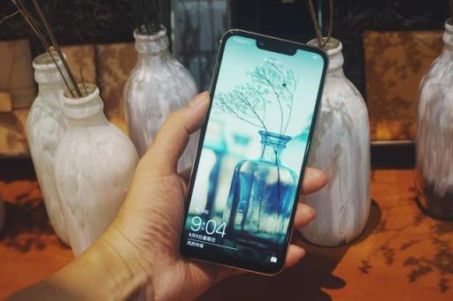 華為穩(wěn)了！麥芒7雙光束3D效果遠(yuǎn)超金色iPhone