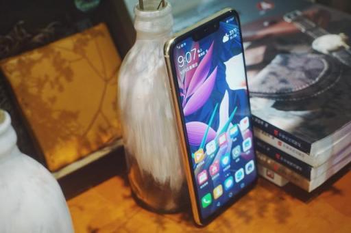 華為穩(wěn)了！麥芒7雙光束3D效果遠(yuǎn)超金色iPhone