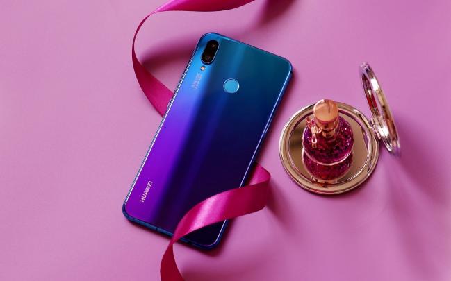 讓關(guān)曉彤閃耀時(shí)裝周的華為nova3i，現(xiàn)推出6GB+128GB版供你暢快爽玩