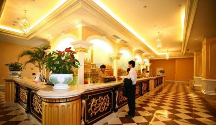 與其吐槽酒店電視形同虛設，不如今年國慶游自備VVETIME投影手機