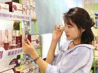 網(wǎng)店如火如荼的今天，植物醫(yī)生實體店為什么越開越好？