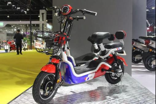 浙江展立馬電動(dòng)車“C道”出位，全新科技震撼全場(chǎng)