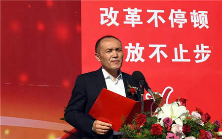 日月昌霍爾果斯萬豐廣場項目隆重奠基！