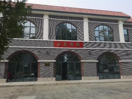 游客遠(yuǎn)道而來(lái)“難求一面”，崔永元開面館獲追捧