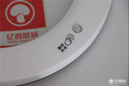 拒絕藍(lán)光，用光點(diǎn)亮心靈的窗戶---愛德華醫(yī)生非凡之光護(hù)眼燈
