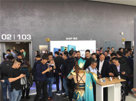 華為&北通官方合作啟動，北通G1手柄單手制霸游戲