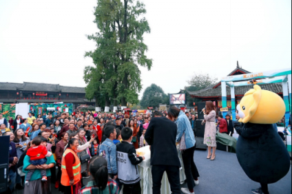 “中國(guó)不止北上廣 雙十一誰(shuí)也不落下！”蘇寧云游小鎮(zhèn)落地板橋鎮(zhèn)