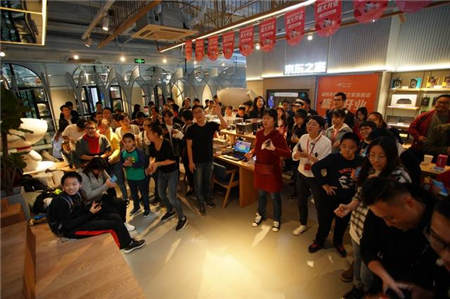 11.17京東之家福州東百旗艦店正式開業(yè) 潮流黑科技踐行無(wú)界零