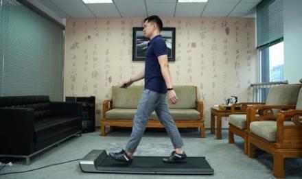 WalkingPad走步機(jī)年度網(wǎng)紅產(chǎn)品，榮獲京東最佳暢銷單品獎(jiǎng)