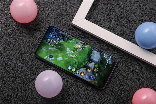 游戲滿幀運(yùn)行！5G性能先鋒vivo Z6超強(qiáng)性能帶來全新體驗(yàn)