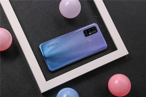 游戲滿幀運(yùn)行！5G性能先鋒vivo Z6超強(qiáng)性能帶來全新體驗(yàn)