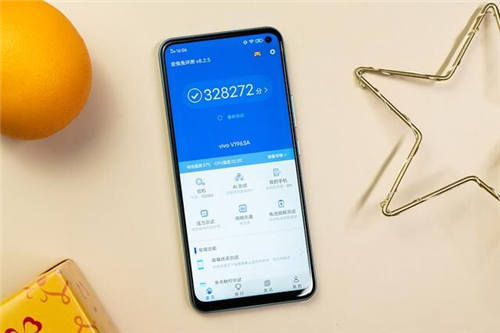 游戲滿幀運(yùn)行！5G性能先鋒vivo Z6超強(qiáng)性能帶來全新體驗(yàn)