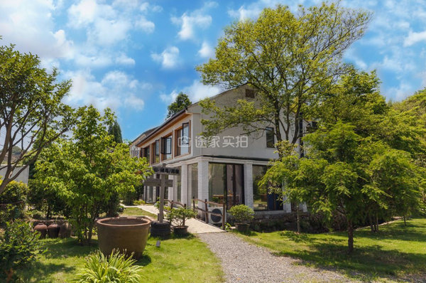 途家：五一民宿訂單恢復(fù)近7成 周邊自駕，住鄉(xiāng)村民宿成“香餑餑”
