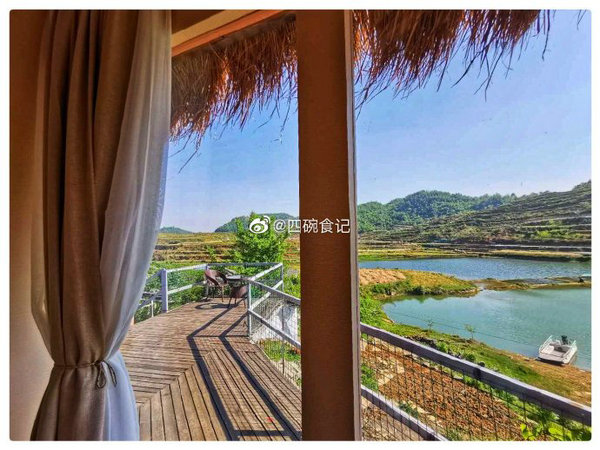 安順竟然藏著一家可以看“海”的民宿，絕美夕陽配美食，最宜發(fā)呆
