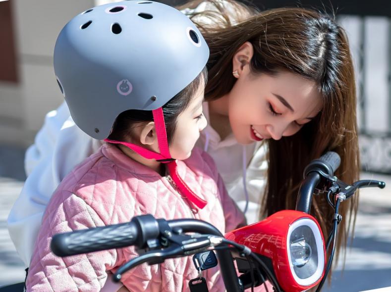 貼心愛瑪放心愛：愛瑪親子車，守護復(fù)學路上的親子時光