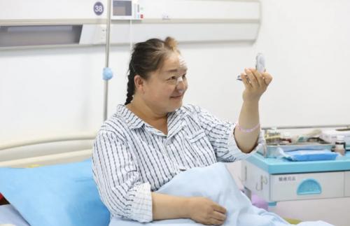 她，被羞辱欺凌40年，2020年成為新氧公益救助第一人
