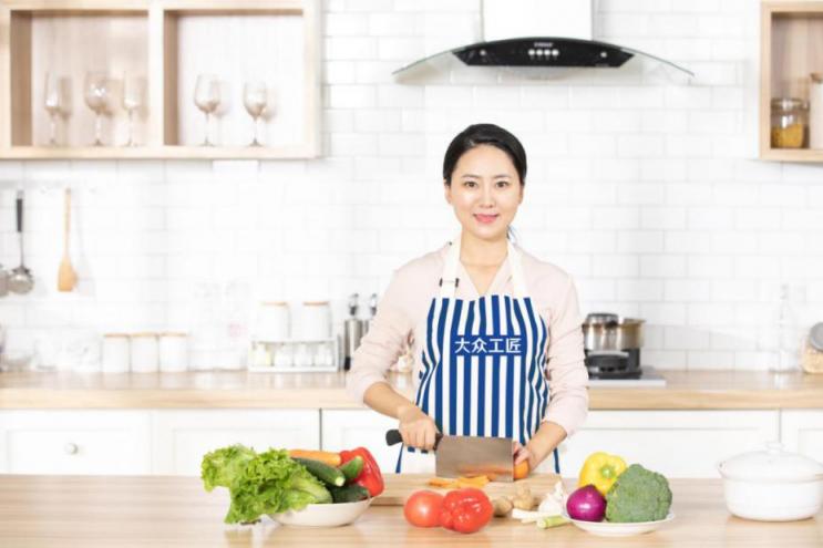 大眾工匠創(chuàng)新型做飯保姆服務：非中介，低門檻，使用更安心