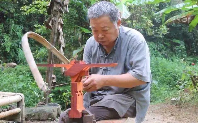 西瓜視頻的“現(xiàn)代魯班”阿木爺爺，是如何走紅海內(nèi)外的？