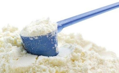 什么牌子奶粉寶寶吃了不拉肚子，讓君樂寶樂鉑奶粉給你答案！