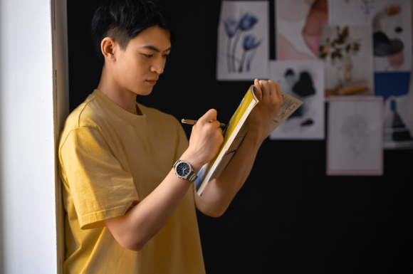 薄然有型，實力必現(xiàn) 卡西歐EDIFICE EFS-S570系列勁酷登場
