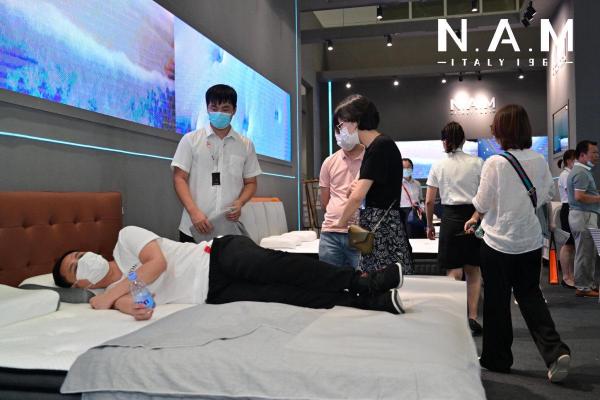 科技創(chuàng)新床墊的想象空間，意大利N.A.M深圳站首秀、驚艷市場