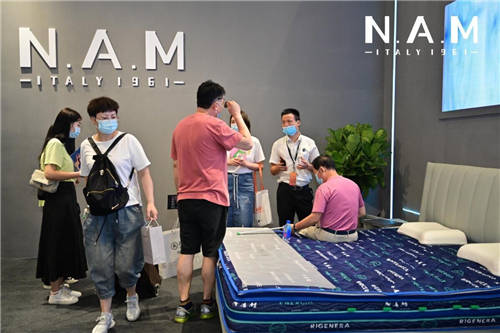 科技創(chuàng)新床墊的想象空間，意大利N.A.M深圳站首秀、驚艷市場