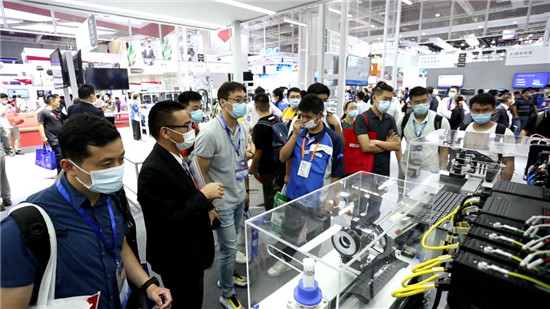 歐姆龍亮相工博會(huì)：“i-Automation！大進(jìn)化” 深耕制造現(xiàn)場(chǎng)，創(chuàng)新自動(dòng)化未來(lái)