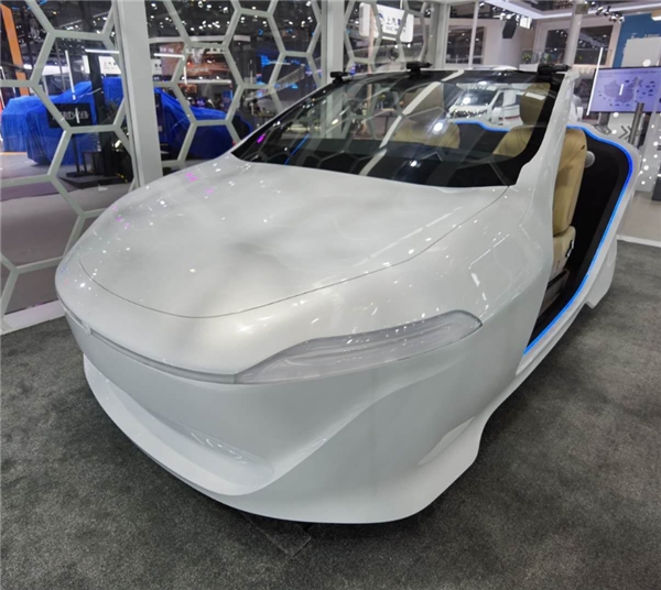 盯盯拍亮相華為智能座艙，共同打造智能行車拍攝體驗