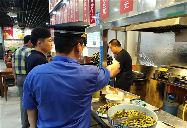 上海園區(qū)夜經(jīng)濟火爆背后：把控油煙污染整治，安裝油煙凈化設(shè)備