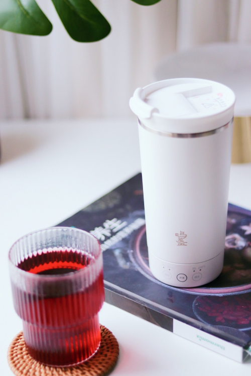 燒水壺也能煮花茶，鳴盞給你秋冬熱飲正確打來式