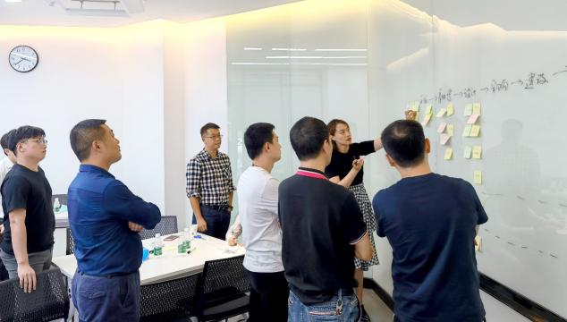 突破思維界限！“燈湖論劍”獲IBM區(qū)塊鏈設(shè)計(jì)思維訓(xùn)練營(yíng)加持