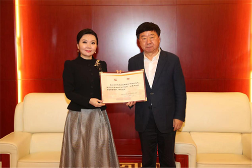 十二屆中國(guó)特色社會(huì)主義論壇舉行 天九共享作為企業(yè)代表受邀參會(huì)