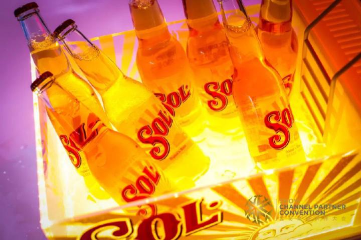華潤啤酒攜手渠道伙伴決戰(zhàn)高端 侯孝海信心滿滿提出五年超越對(duì)手
