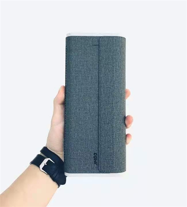 主打便攜的堅(jiān)果M7，非常實(shí)用的全場景適配投影儀