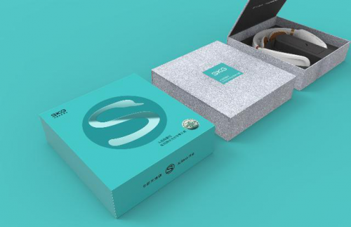 新國貨再出圈，SKG攜手騰訊、施華洛世奇演繹跨界新玩法