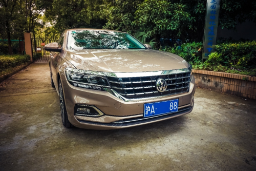 中保研碰撞安全認證，提車上汽大眾帕薩特全家都放心