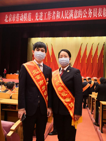 北京市委、市政府授予梟龍科技董事長史曉剛 “北京市勞動模范”榮譽稱號