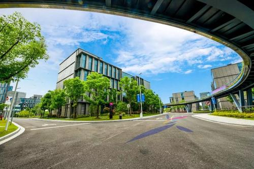 非房地產(chǎn)板塊業(yè)績激增40%，中國奧園多元化發(fā)展戰(zhàn)略初步實現(xiàn)