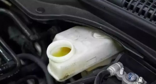 用車科普：金固股份帶你認(rèn)識剎車油與剎車片