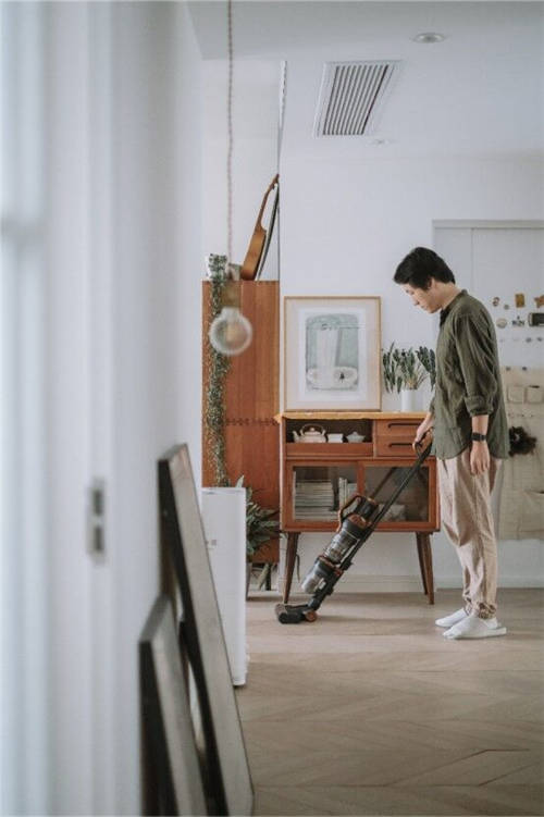 萊克立式吸塵器，擋不住的戰(zhàn)“塵”力