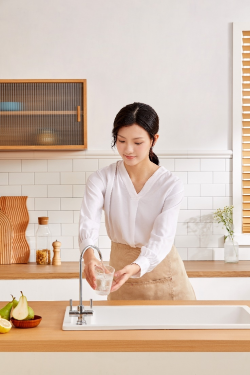 3.8女王節(jié)國民媳婦劉濤和易開得“官宣”啦！ 詮釋高端飲水新方式
