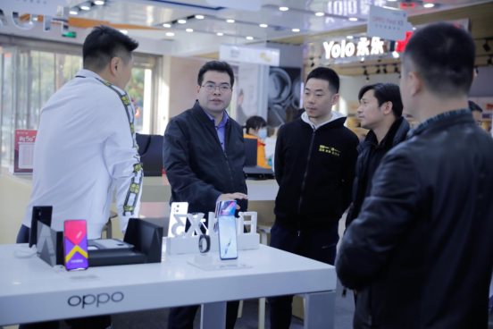 蘇寧、國(guó)美、京東之家門(mén)店排隊(duì)搶購(gòu) OPPO Find X3系列首銷火爆