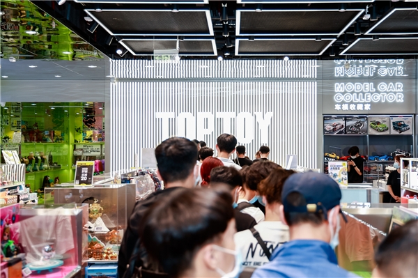 新店三天業(yè)績(jī)近70萬(wàn)，TOP TOY打造極致潮玩生態(tài)