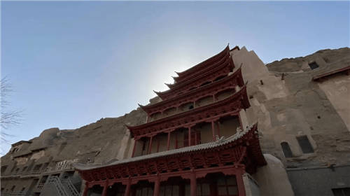 清華大學(xué)在青團(tuán)社找了份神奇兼職，去大西北刷墻！