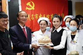 受七成網友認可的輕松籌：從大病眾籌起步，一直在公益路上
